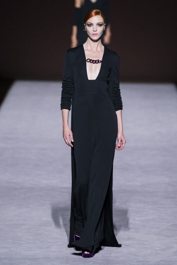 Tom Ford: Ένας stylish τρόπος να φορέσεις το ζιβάγκο σύμφωνα με το νέο show του σχεδιαστή